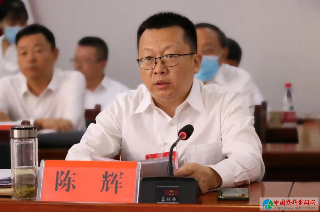 示范区党工委委员,杨陵区委书记陈辉出席会议并讲话.